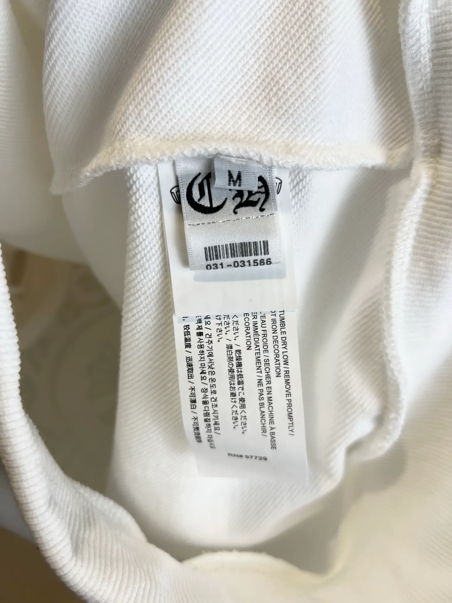 P360 Size: S/M/L/XL White/Black Unisex Chrome Hearts classic colorful horseshoe zipper sweatshirt jacket, customized fabric Sanskrit contrasting color Large and comfortable version The color combination is super nice! Full of high-end, so handsome, and a must-have, it’s worth buying!  ⚠️Washing method: For pure cotton products, please wrap the laundry bag inside out and machine wash quickly in cold water! ! Do not soak/wash in warm water!